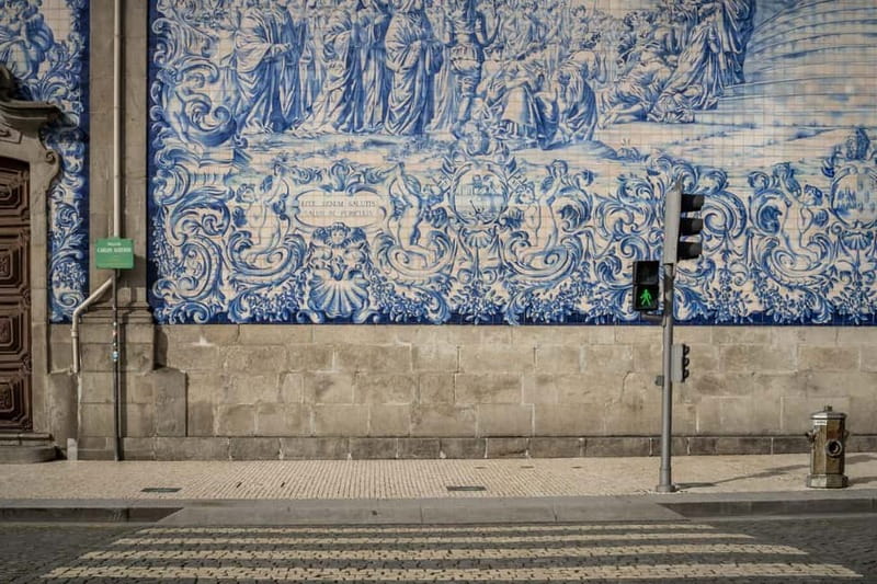 Porto Tour: Street Art & Architecture Experience 3h - Vhils, Odeith, and the stories behind the walls