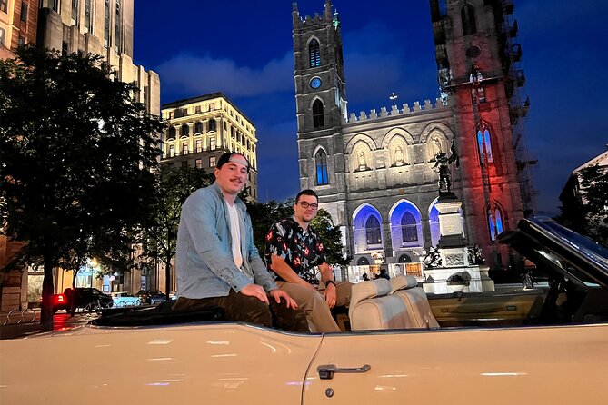 PRIVATE 2-Hour tour of Montréal in Convertible Cadillac + Murals - Notre-Dame Basilica and Place Jacques-Cartier