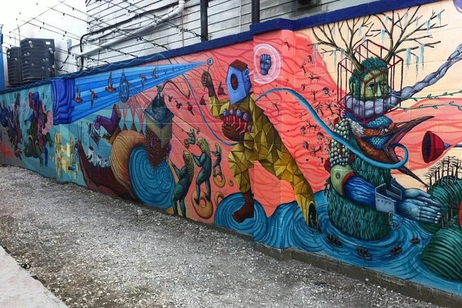 Private Art and Street Art Tour of New Orleans with Lunch - The Arts and Warehouse District Gallery Stop