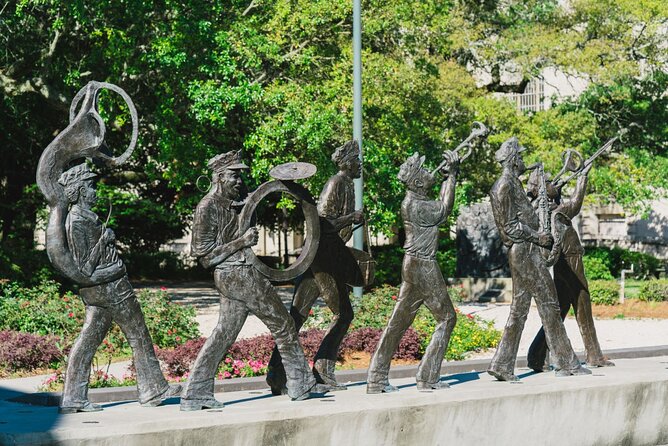 Private Art and Street Art Tour of New Orleans with Lunch - Meeting Artists in the French Quarter