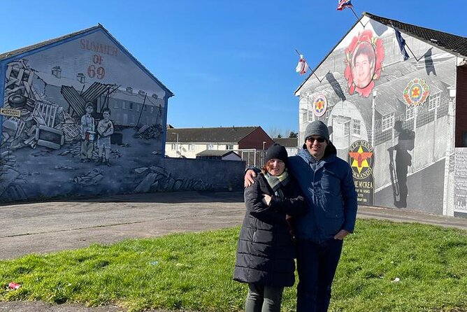 Private Belfast Mural & Giant's Causeway Tour from Belfast (2 in 1) - Belfast’s Shankill Road, Falls Road, and Peace Wall