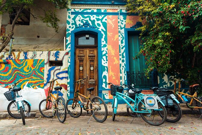 Private Off the Beaten Path: Hidden Urban Art Bike Tour - Starting in San Telmo with a short riding lesson