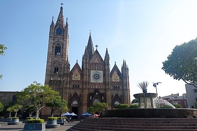 Private Walking Tour Guadalajara History and Murals with Guide - The Expiatory Temple and its long Gothic finish