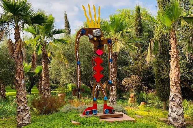 Private Walking Tour in Marrakesh Hidden Gardens and Street Art - What the strongest praise tells you about the guiding