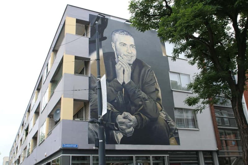Rotterdam Street Art tour: Including specialised guide - The first murals and the value of a specialist guide