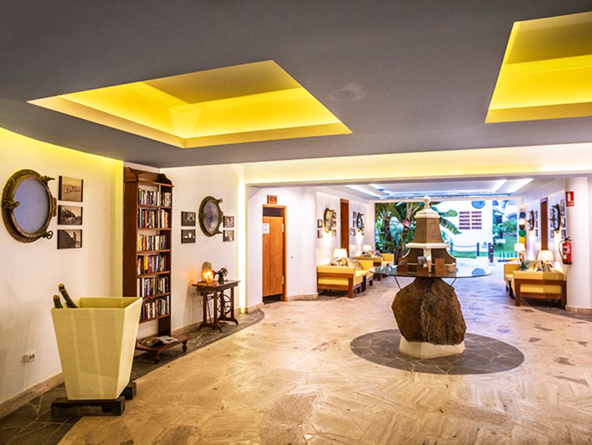 Sal island: Santa Maria city tour, street art and tapas - Should you book this tour?