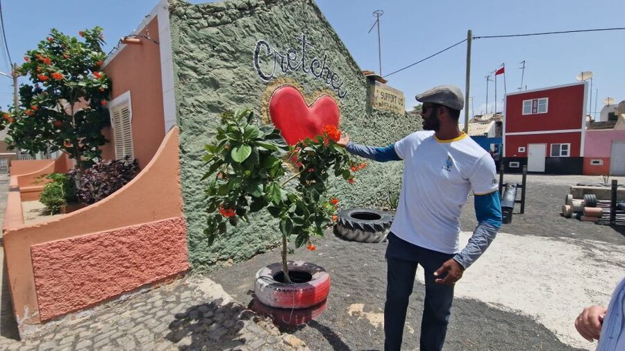 Sal island: Santa Maria city tour, street art and tapas - Learning which souvenirs are genuinely Cape Verdean