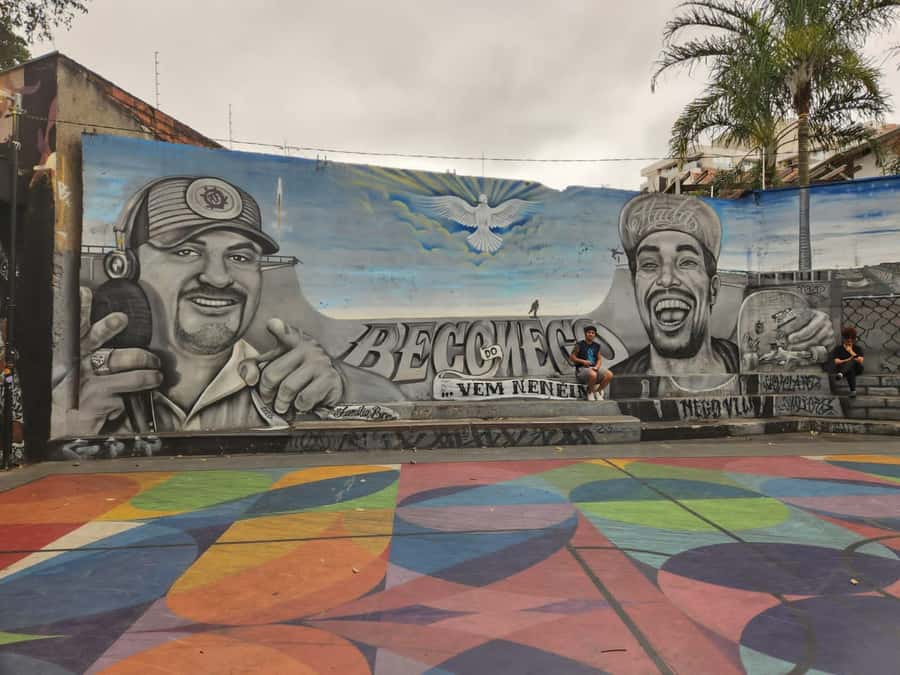 São Paulo: Bar and Street Art Crawl with Local Guide - Beco do Batman and São Paulo’s changing walls