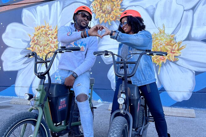 Smart Tour: Dallas Mural E-Bike Tour - Riding into Deep Ellum from Commerce Street