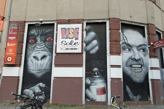 Street Art and Alternative Tour of Berlin in French - Ending at Schlesisches Tor