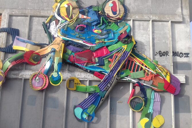 Street Art at Lisbon - Alfama brings modern art into old streets