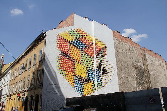 Street Art Tour Budapest - Reading the Jewish Quarter through its walls
