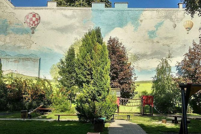 Street Art Tour Budapest - Starting at My Little Melbourne Coffee at 11:00