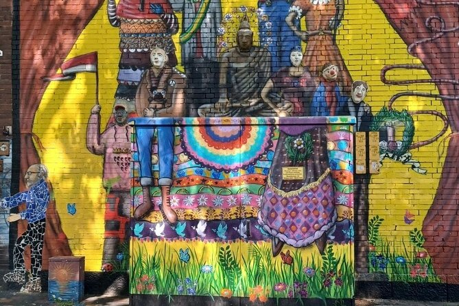 Street Art Tour Cologne Ehrenfeld - Why the six-person limit matters