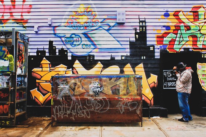 Street Art Tour in New York City with Local Expert Guide - DUMBO Walls and the Brooklyn start