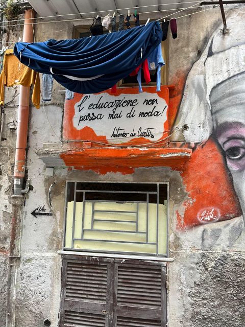 Street art tour of the Spanish Quarters & Maradona idol - Why Naples puts its soul on the walls