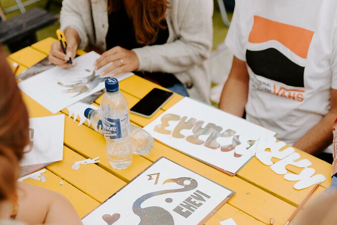 Street Art Walking Tour and Workshop in London - A good activity for families and mixed-age groups