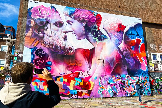 Street Art Walking Tour, private local Dutch guide - A different look at the Red Light District