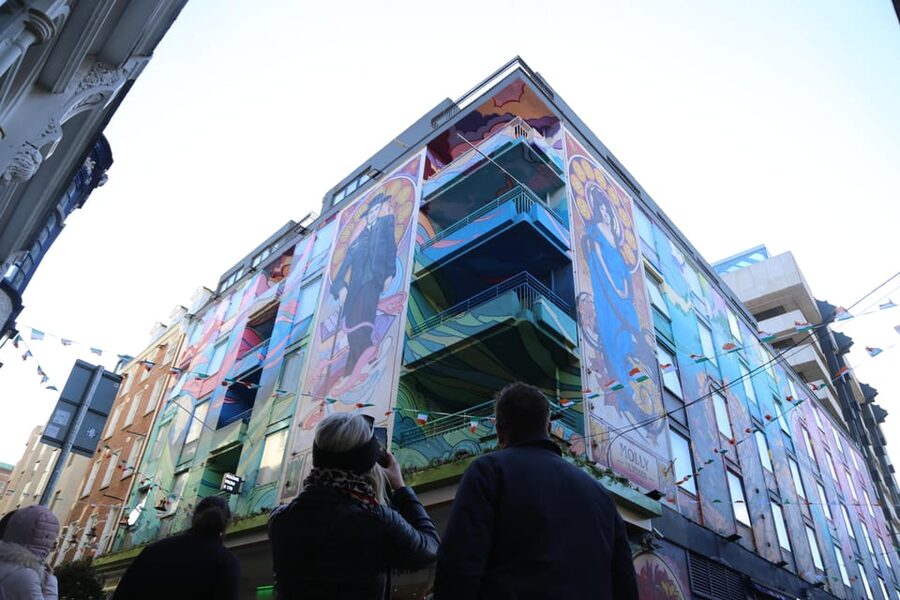 Street Art Walking Tour - Starting beside the Ha’Penny Bridge