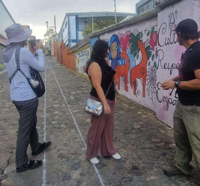 Street Art with an artist - Xochimilco and the meaning behind the walls