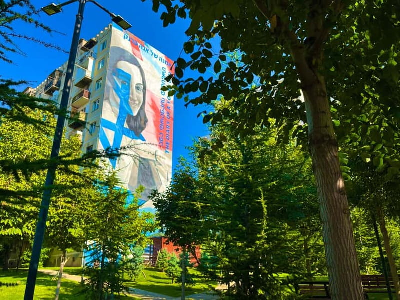 Tbilisi: 100+ Graffiti & Murals, Street Art Guided Tour - Why Tbilisi’s walls make a good introduction to the city