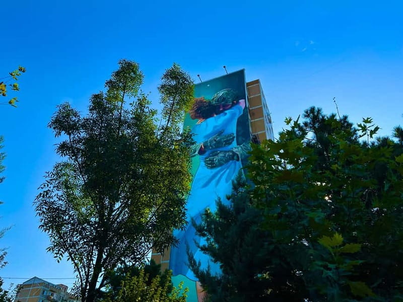 Tbilisi: 100+ Graffiti & Murals, Street Art Guided Tour - What the $30 price gives you