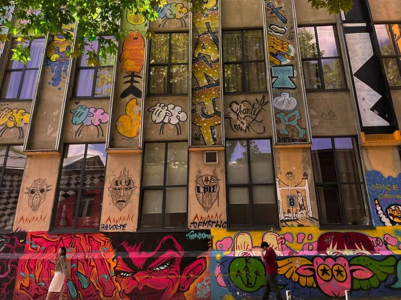 Tbilisi: Soviet Suburbs and Murals Exhibition Guided Tour - Parks and pauses between the concrete