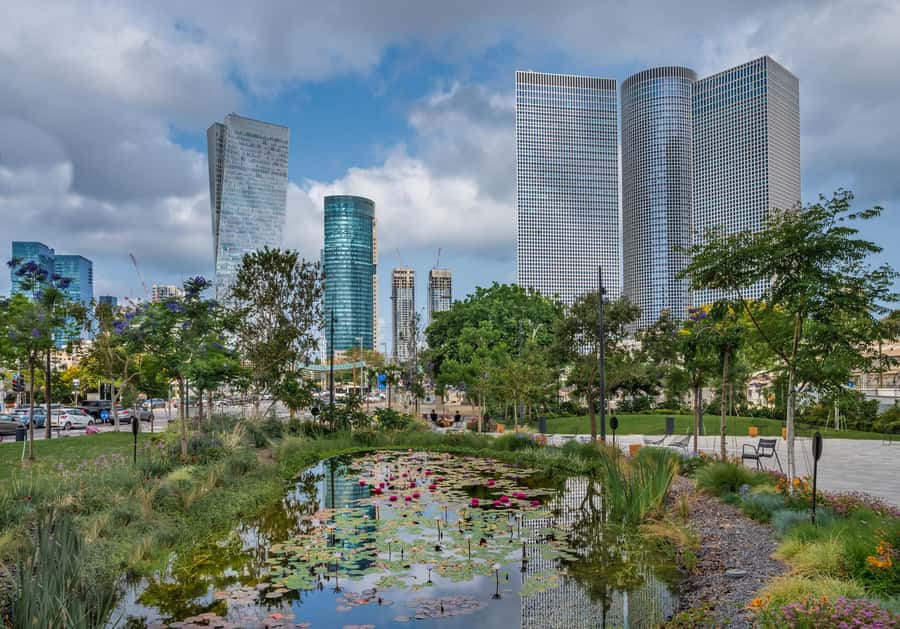 Tel Aviv: Florentin Saturday Walking Tour - HaMesila Park brings graffiti into the open