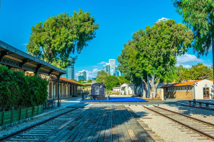 Tel Aviv: Florentin Saturday Walking Tour - Starting at Park HaTachana and the Old Train Station