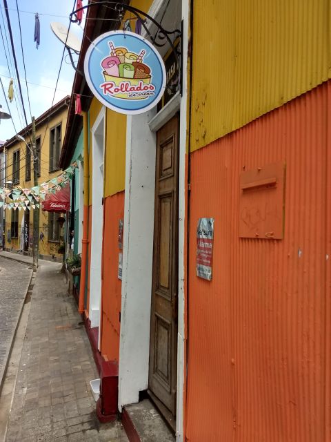 Valparaiso: Street Art, Funiculars and Port City Tour - Walking conditions and who should book