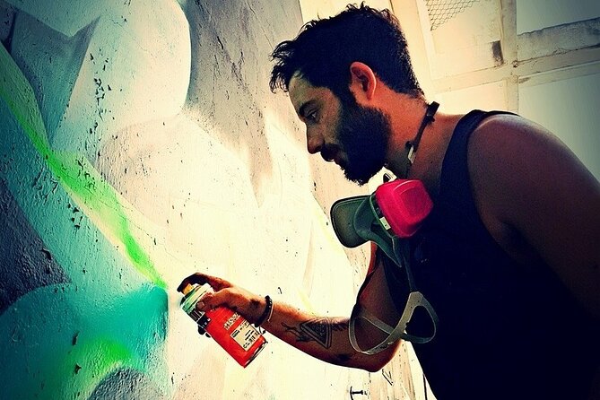 Walking Graffiti Tour with Augmented Reality in Tel Aviv - What Ido adds to the walk
