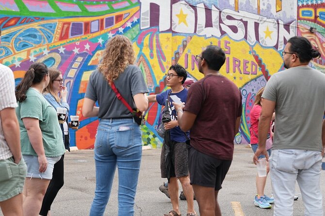 Walking Tour of Houston: History, Architecture, Street Art - The Niels Esperson Building’s unusual crown