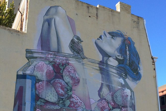 Would I Lie To You? Mural Walks - The Kreggers At Hand mural and the first guessing game