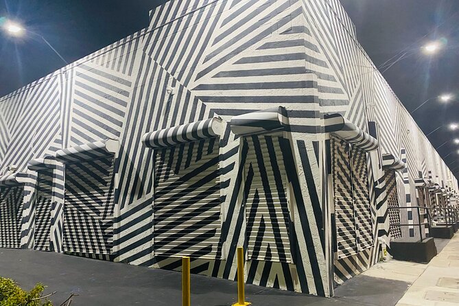 Wynwood Graffiti Golf Cart Tour After Dark - What the one-hour schedule really gives you