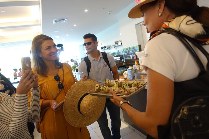 Wynwood Walls Art District Food Tour - Guides make the difference